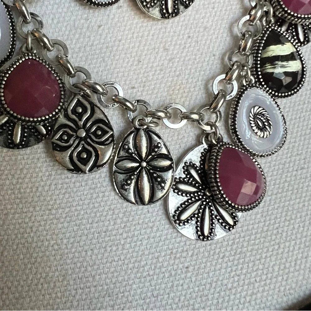 Premier Designs Antiqued Bib Necklace with Ornate Plated and Resin Pieces Purple - Picture 7 of 11